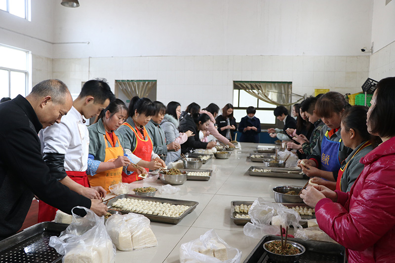 冬至餃子碗，陽晨人心暖